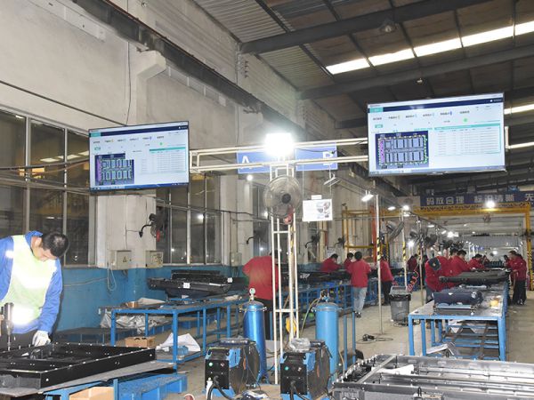 半自動拉鉚監(jiān)控系統